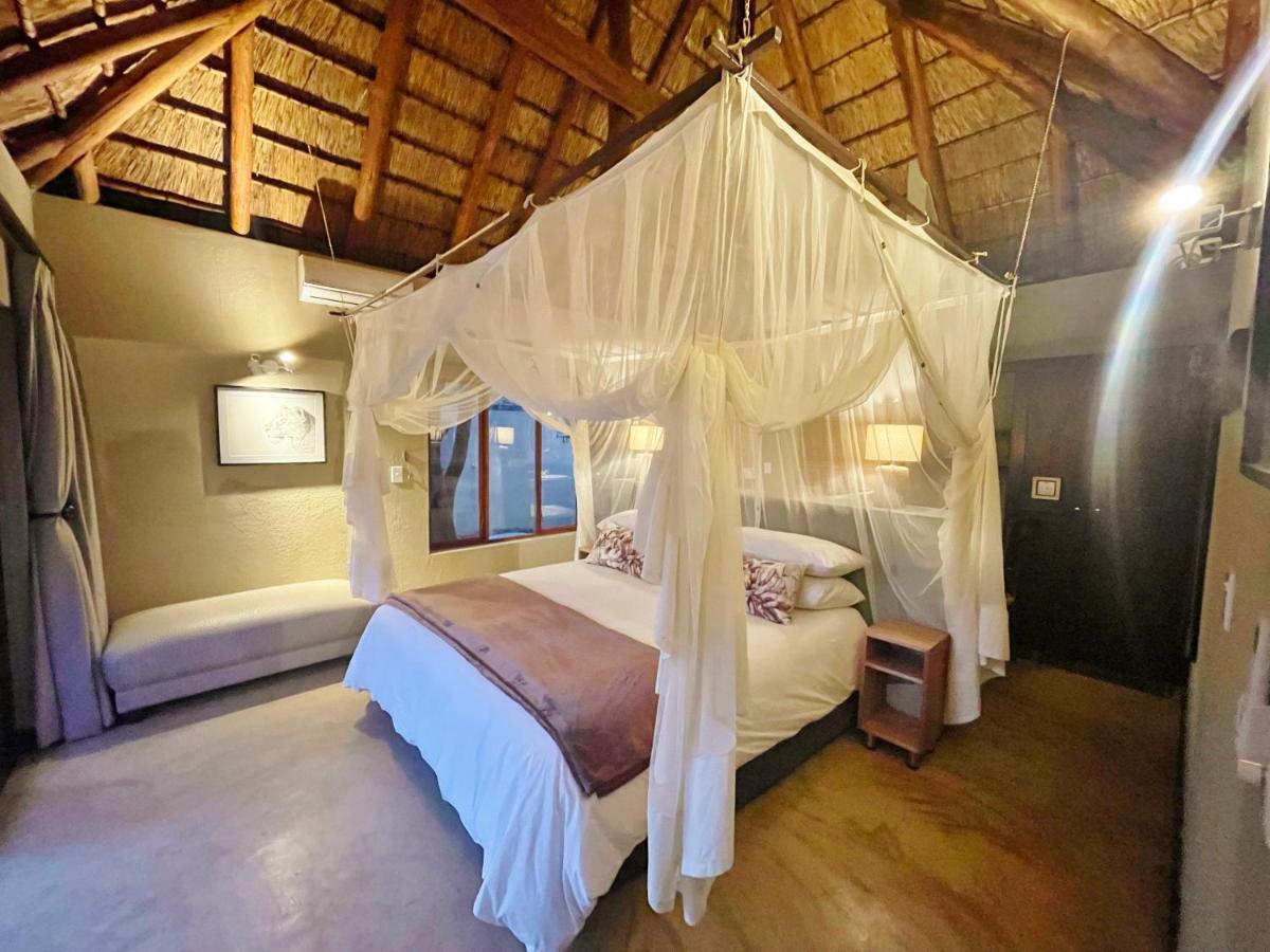 10 Raptors Lodge Hoedspruit Exterior photo